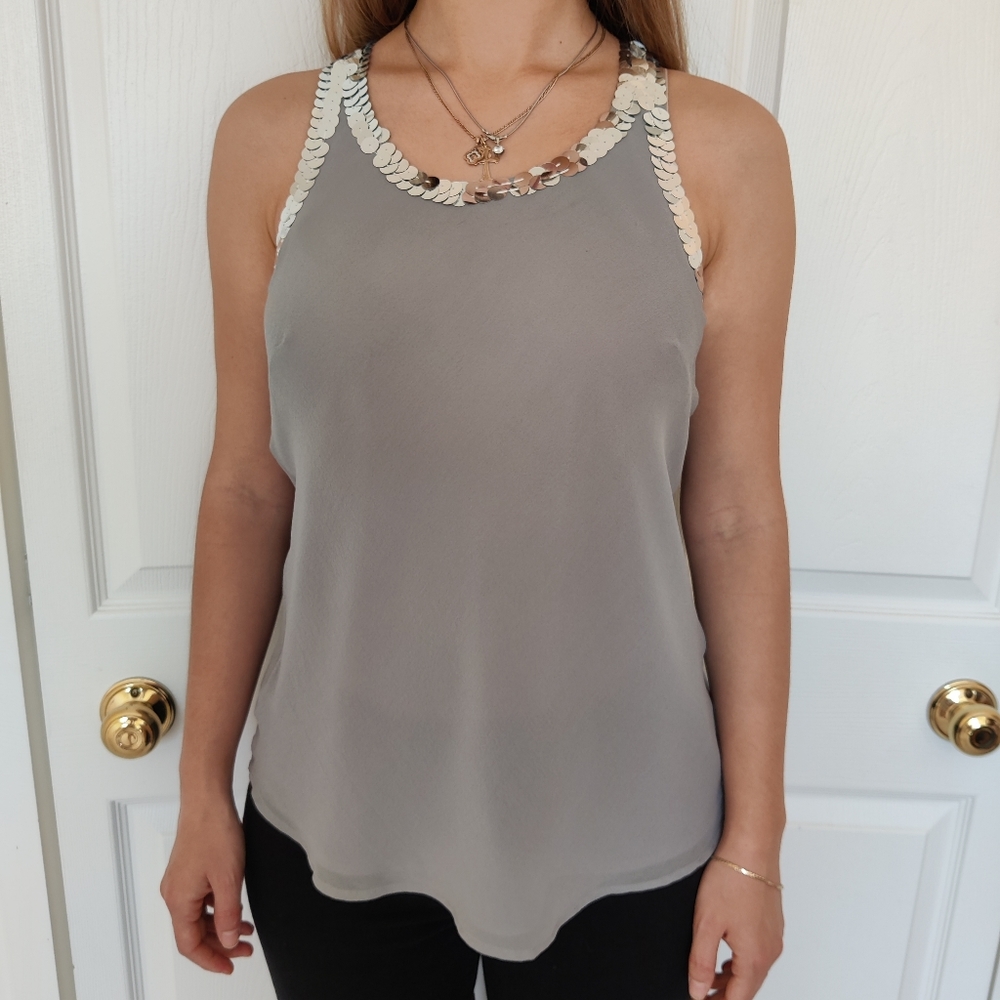 The Limited Double Layer Top - Picture 2 of 6